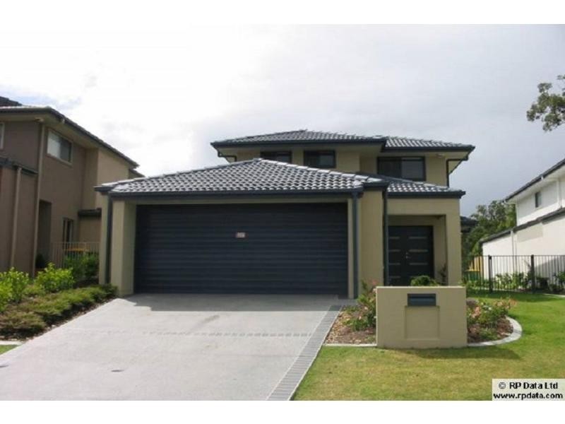 7 Royal Links Drive, Robina QLD 4226