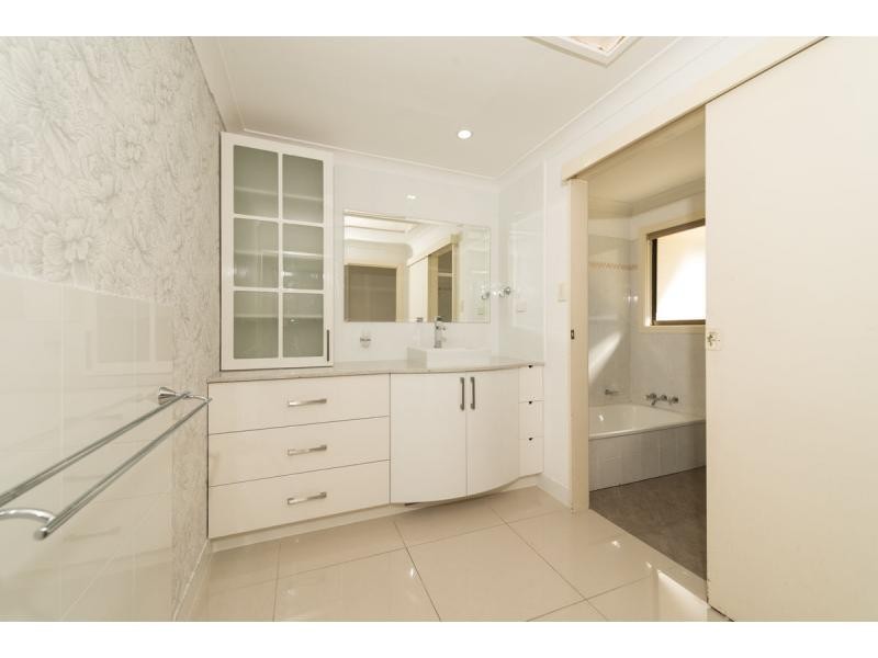 8/212 Central Street, Labrador QLD 4215