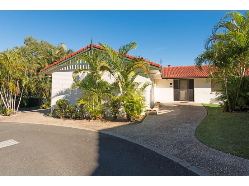 8/212 Central Street, Labrador QLD 4215