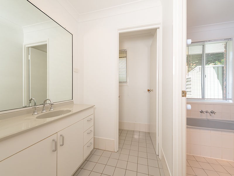 26 Petherbridge Avenue, Merrimac QLD 4226