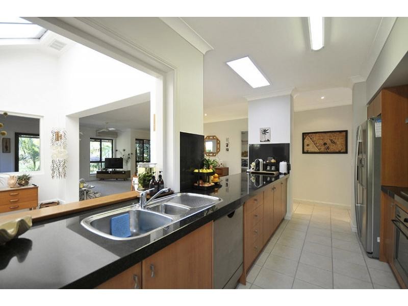 18 Peach Drive, Robina QLD 4226