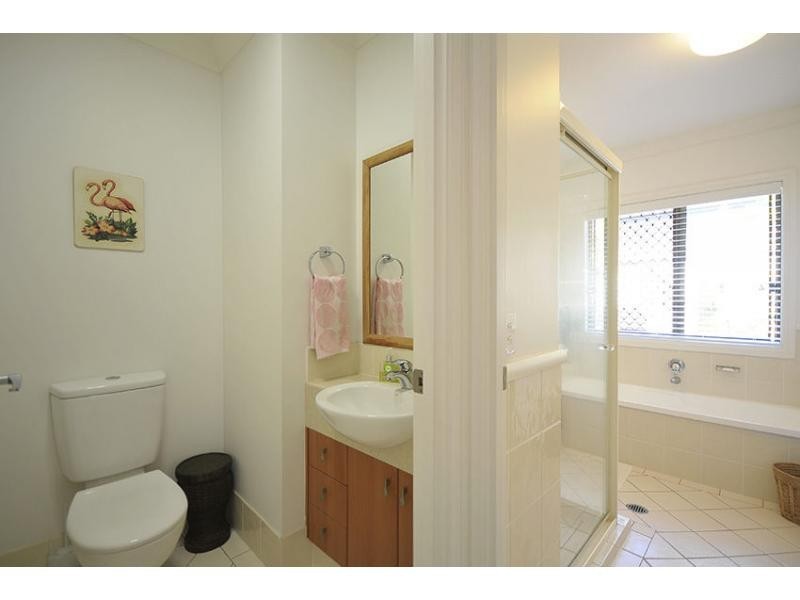 18 Peach Drive, Robina QLD 4226