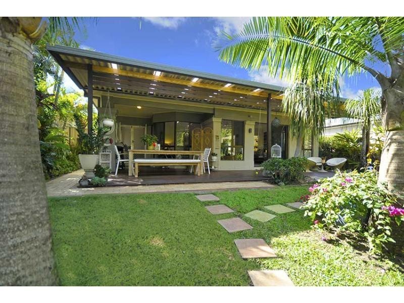 18 Peach Drive, Robina QLD 4226