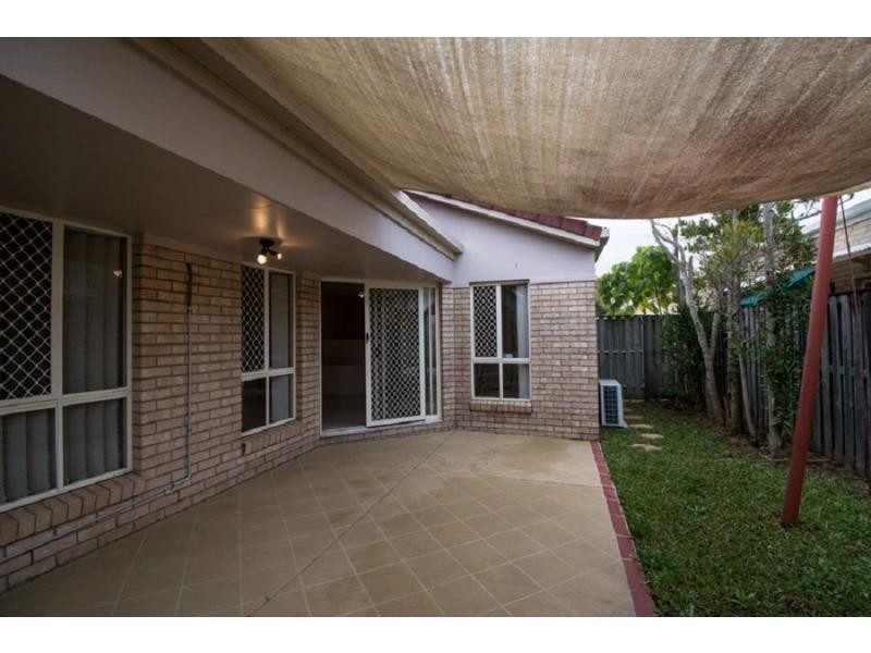 8 Dartmouth Court, Varsity Lakes QLD 4227