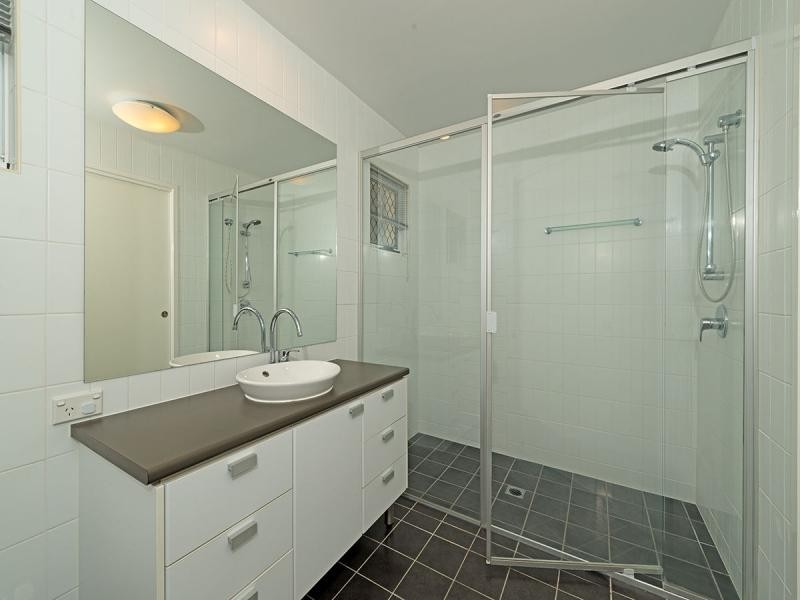 65 Riverwalk Avenue, Robina QLD 4226