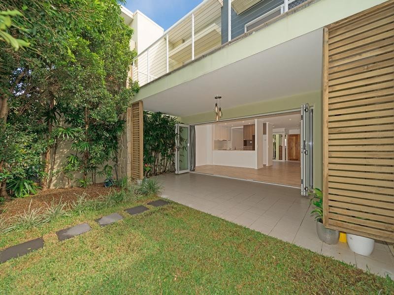 65 Riverwalk Avenue, Robina QLD 4226