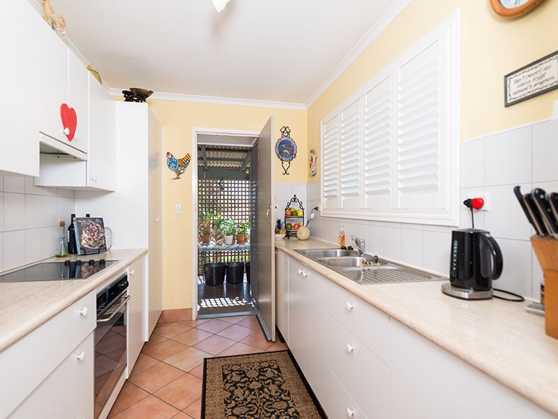 67 Pacific Avenue, Miami QLD 4220