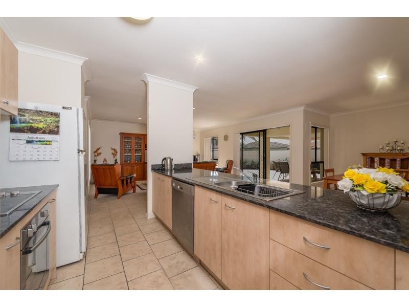 15 Peach Drive, Robina QLD 4226