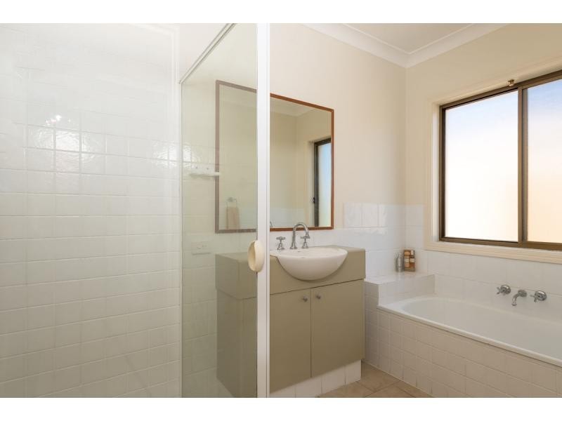 15 Peach Drive, Robina QLD 4226