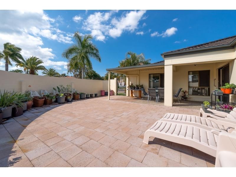 15 Peach Drive, Robina QLD 4226