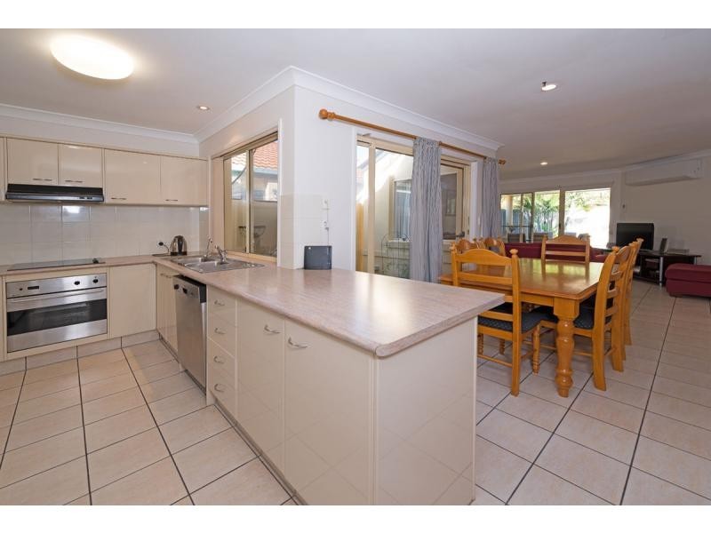 1 Oaklyn Place, Merrimac QLD 4226