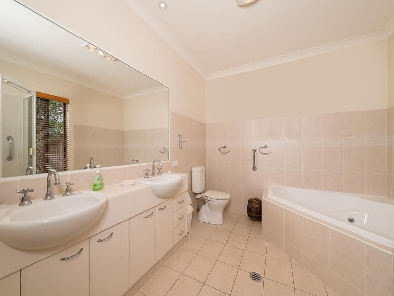 24 Cordata Court, Robina QLD 4226