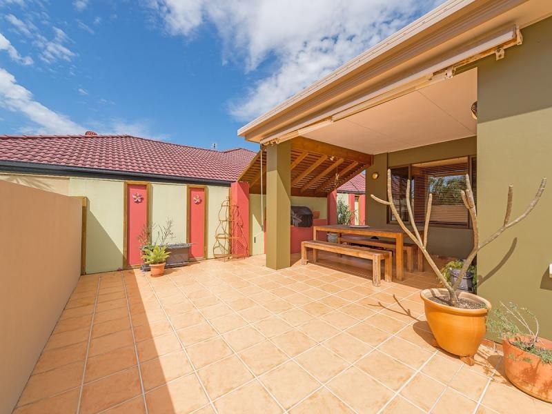 24 Cordata Court, Robina QLD 4226