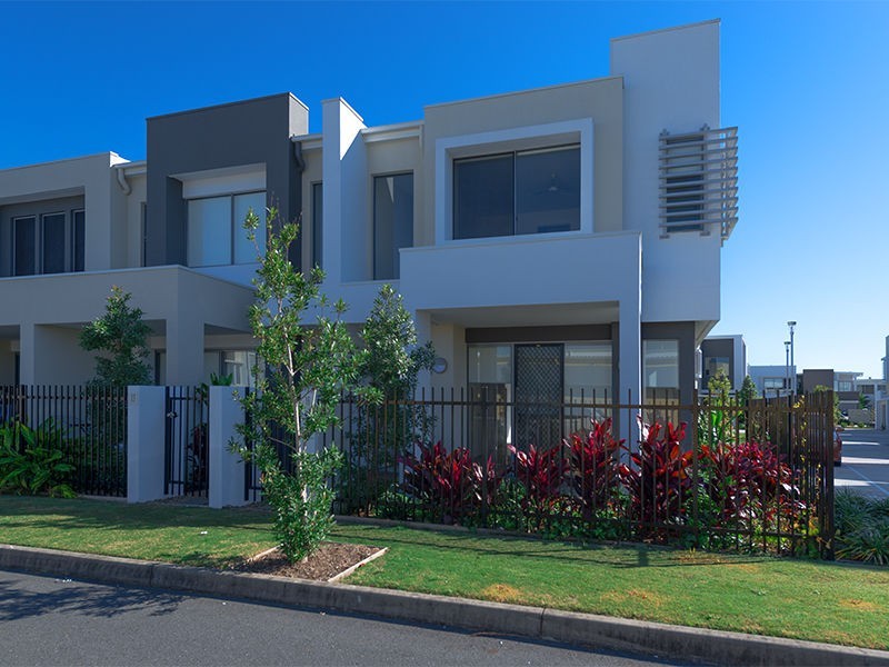 16/2 Emily Way, Varsity Lakes QLD 4227