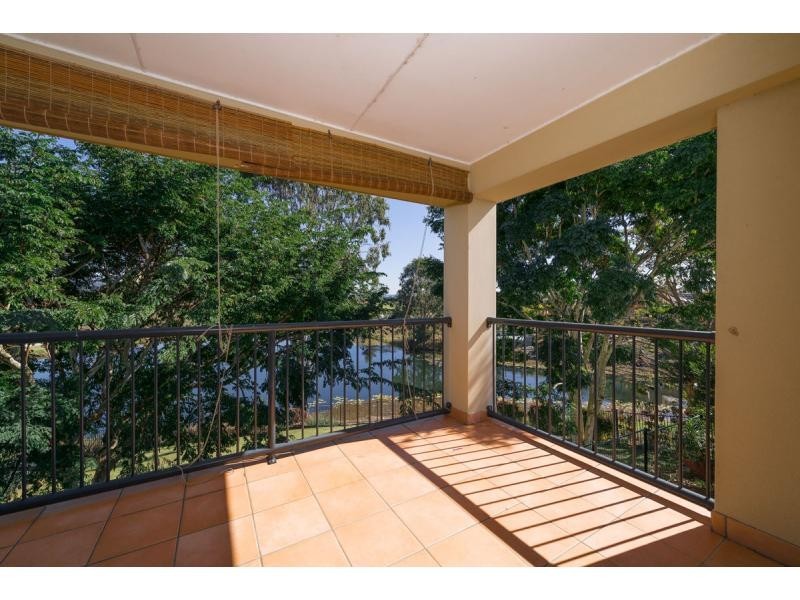 52 Peach Drive, Robina QLD 4226