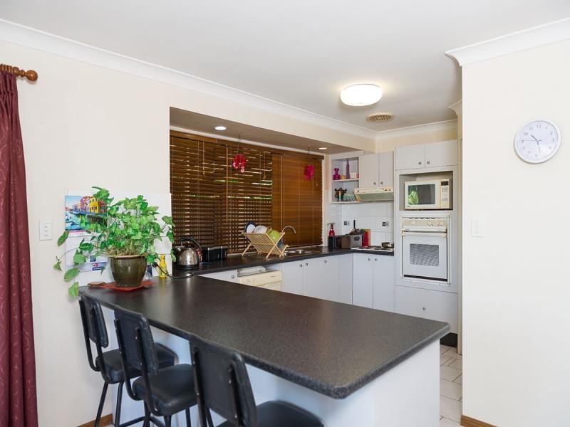 77 Highfield Dve, Merrimac QLD 4226