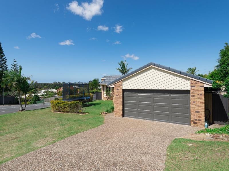 77 Highfield Dve, Merrimac QLD 4226