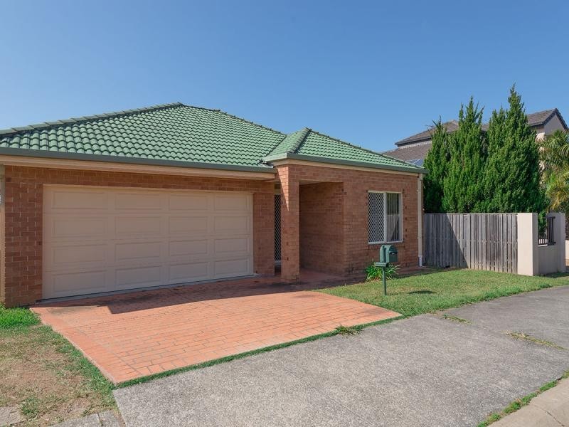 5 Grenada Court, Varsity Lakes QLD 4227