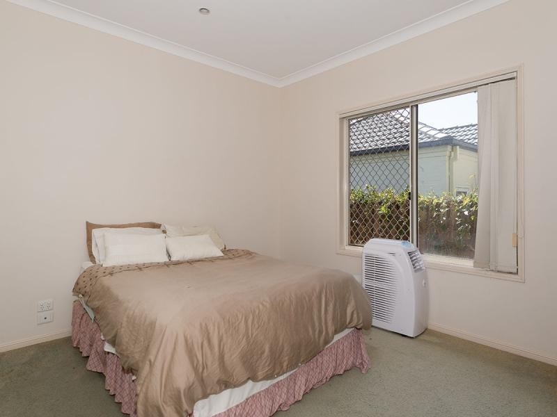 5 Grenada Court, Varsity Lakes QLD 4227
