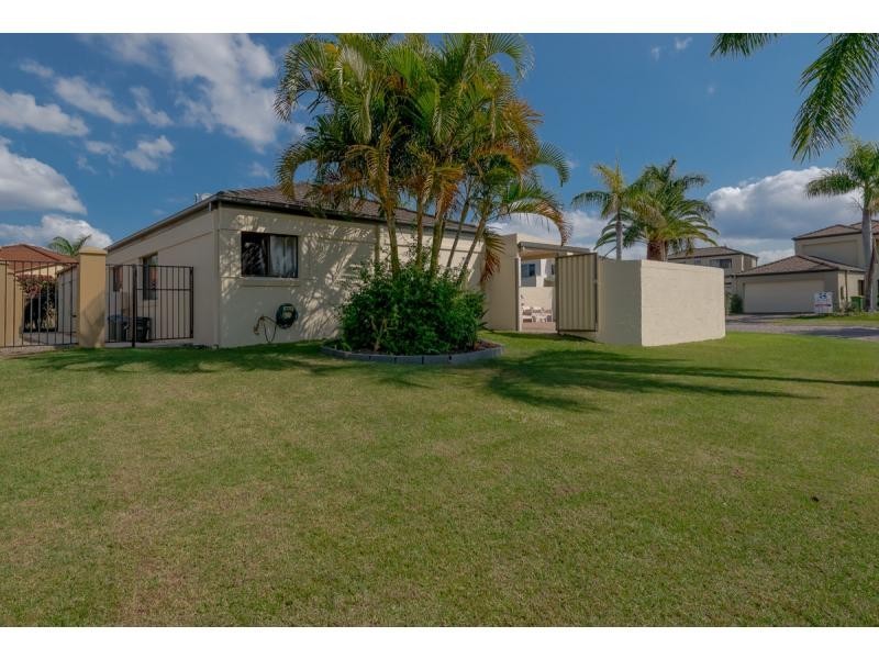 15 Peach Drive, Robina QLD 4226