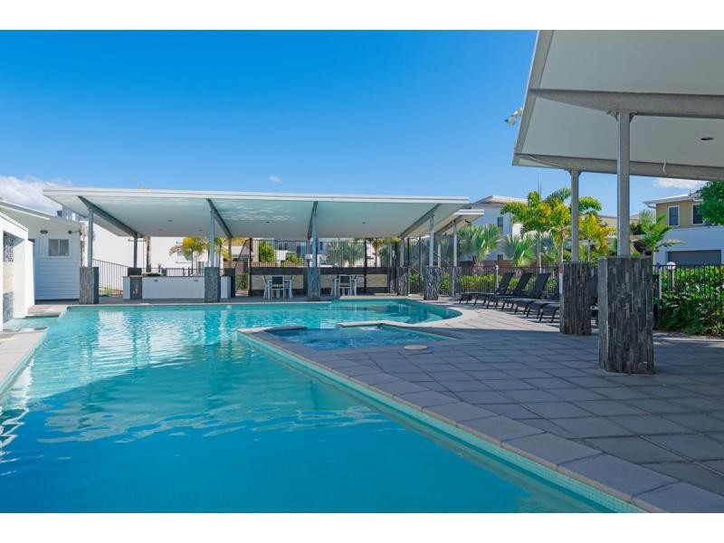 74/74 Venice Street, Burleigh Waters QLD 4220