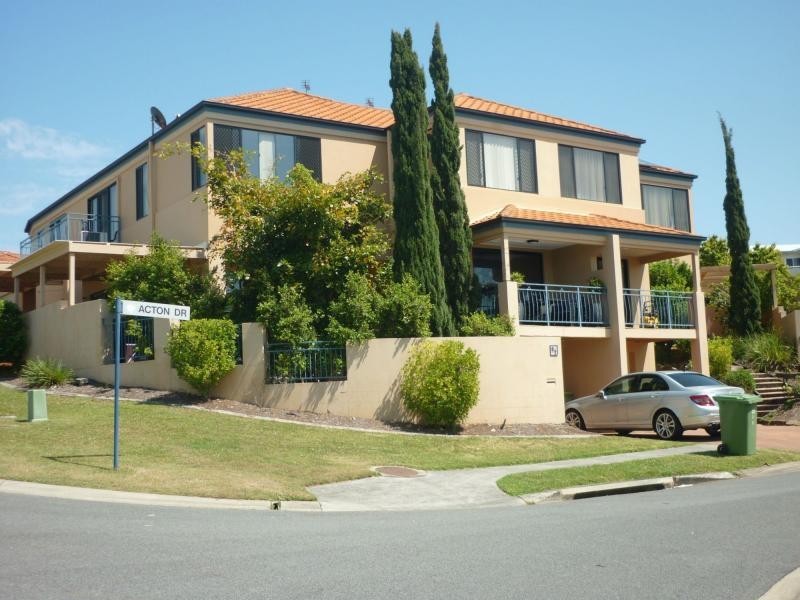 4/9 Magenta Drive, Varsity Lakes QLD 4227