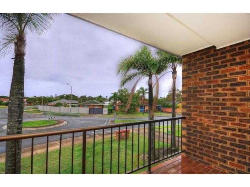 5/56 Oceanic Drive, Mermaid Waters QLD 4218