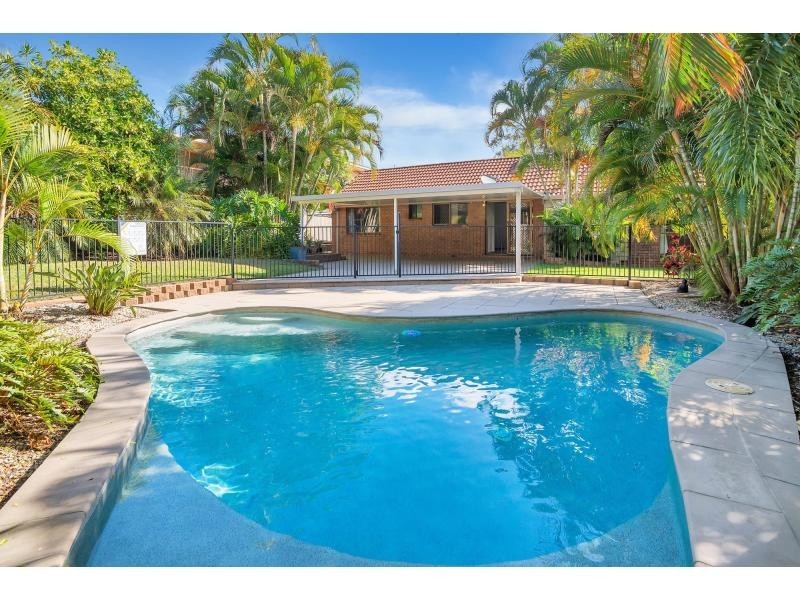 102 Manly Drive, Robina QLD 4226