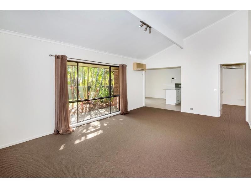 102 Manly Drive, Robina QLD 4226