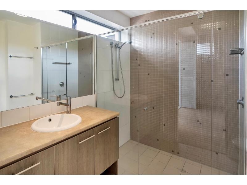 8/15 Laver Drive, Robina QLD 4226