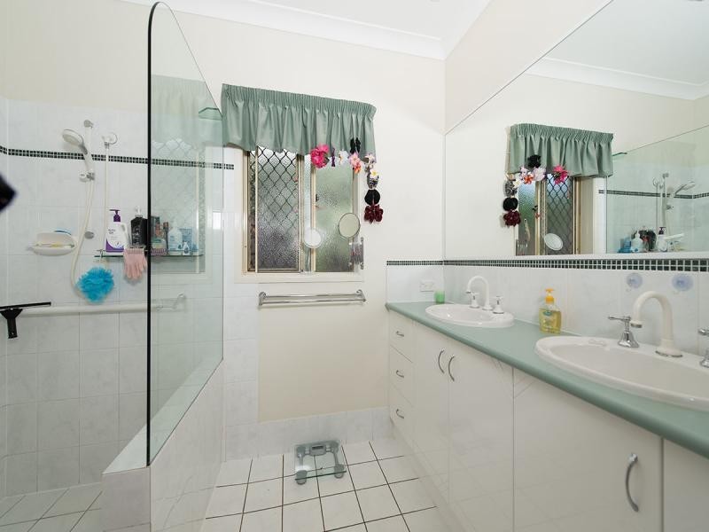 Bonogin QLD 4213