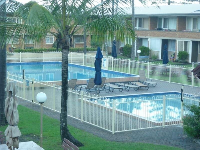 Unit 27/122 Marine Parade, Miami QLD 4220