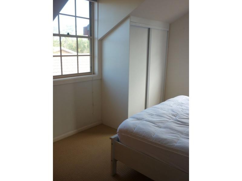 1/20 Willis Street, Mermaid Waters QLD 4218