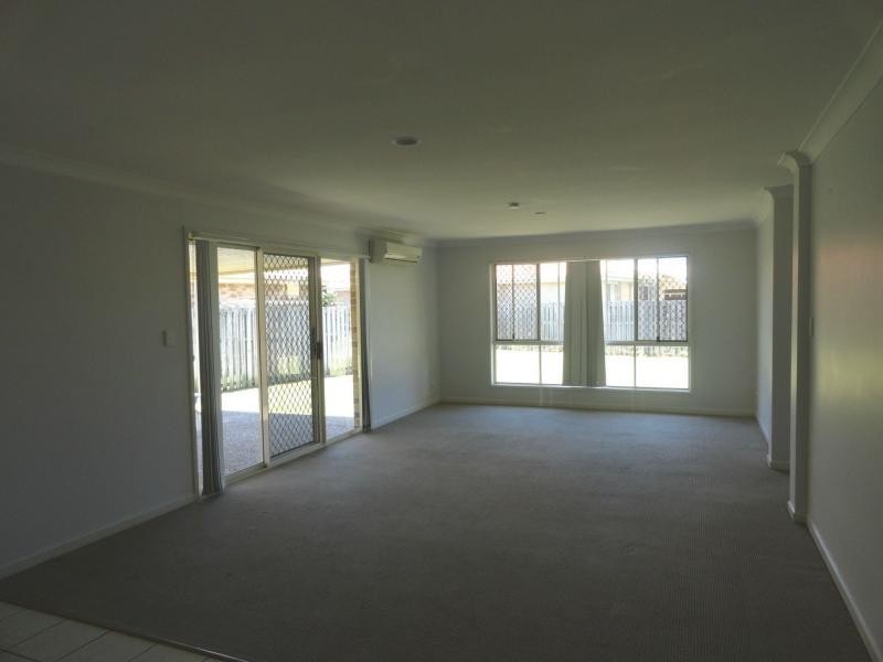 10 Sparrow Place, Burleigh Waters QLD 4220