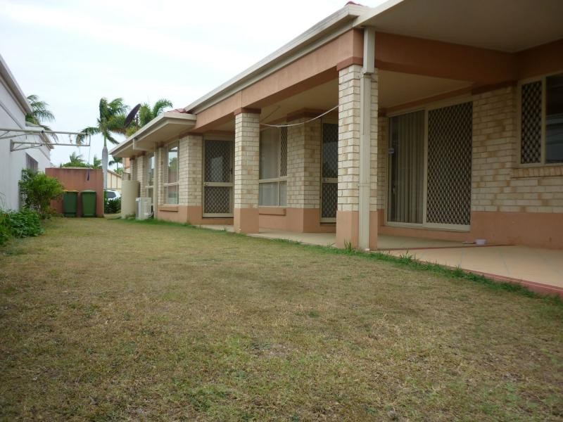 39 Notre Dame Court, Varsity Lakes QLD 4227