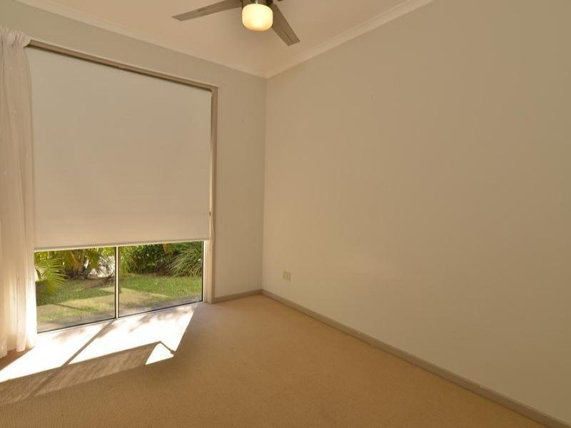 4 Bellbrook Close, Robina QLD 4226