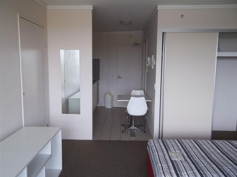 435/25 Lake Orr Drive, Robina QLD 4226