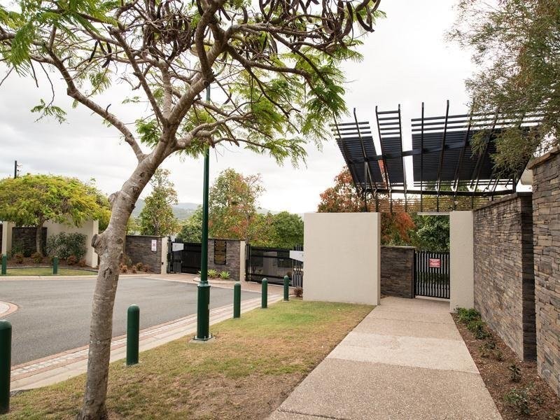 29/310 East Hill Drive, Robina QLD 4226