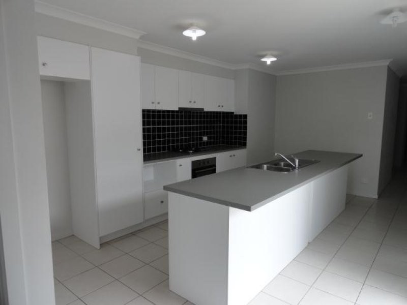 28 Seashell Drive, Coomera QLD 4209