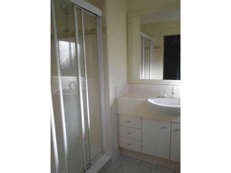 18 Tuggerah Close, Robina QLD 4226