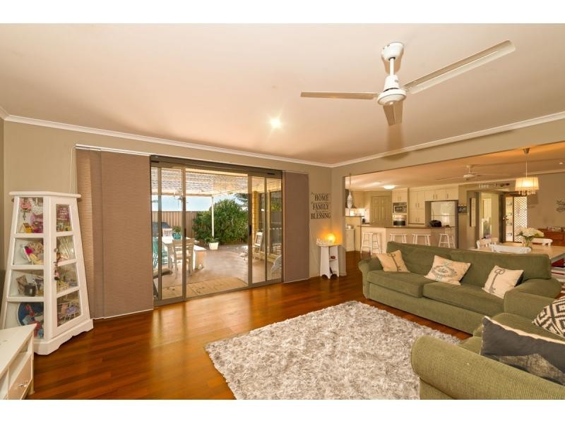 15 Boogaerdt Rise, Bonogin QLD 4213