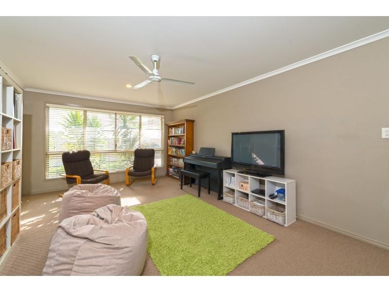 15 Boogaerdt Rise, Bonogin QLD 4213