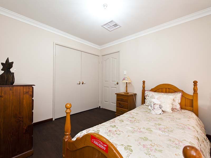 8 Baroola Place, Ocean Reef WA 6027