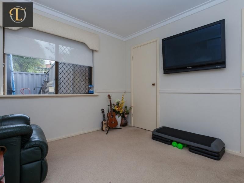 47 Comstock Way, Woodvale WA 6026