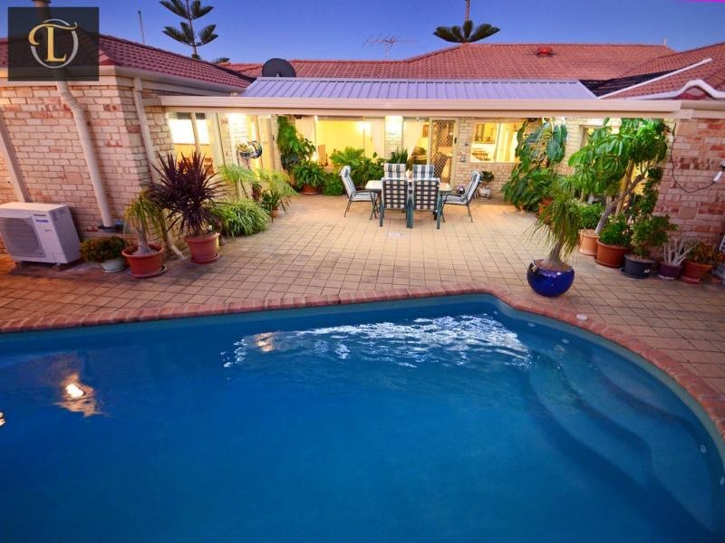 11 Picton Court, Mindarie WA 6030