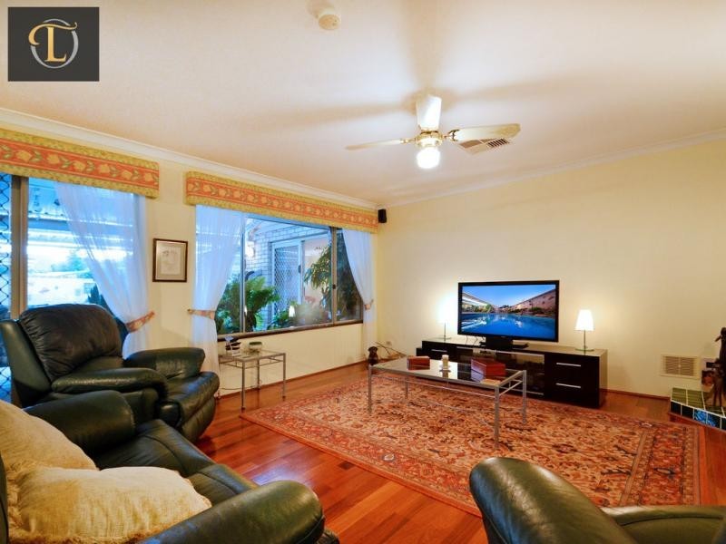 11 Picton Court, Mindarie WA 6030