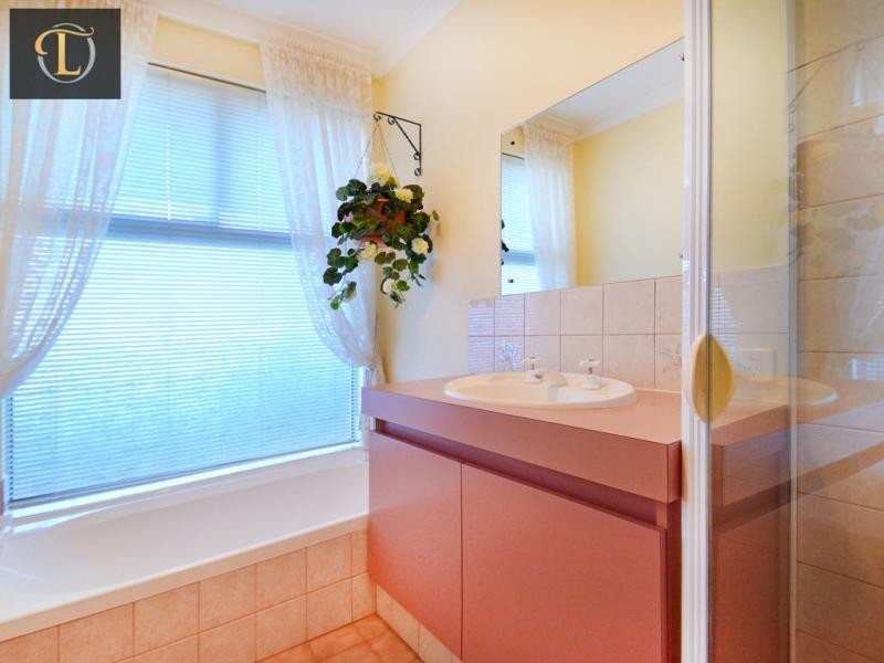 11 Picton Court, Mindarie WA 6030