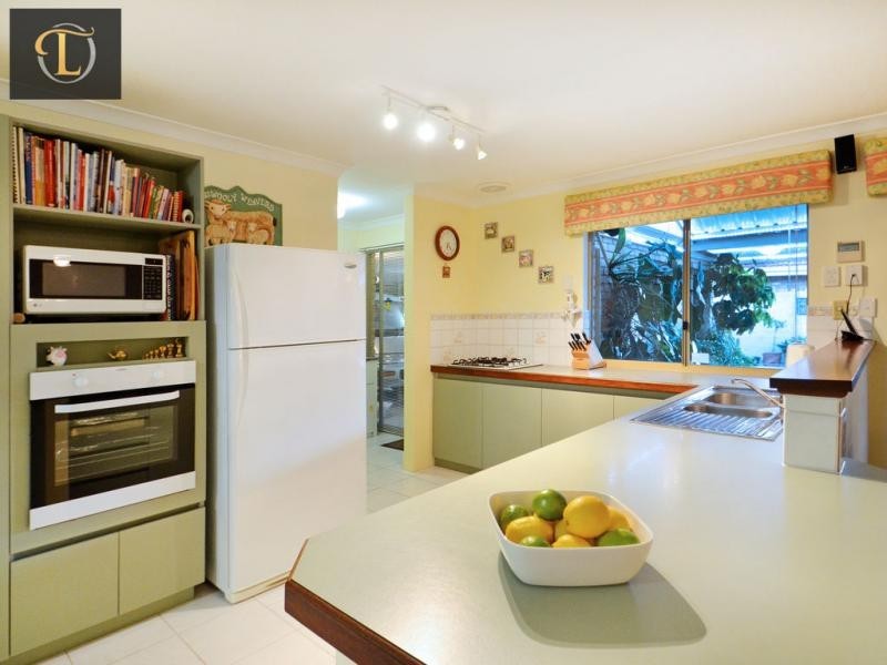 11 Picton Court, Mindarie WA 6030