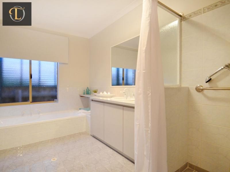 11 Picton Court, Mindarie WA 6030