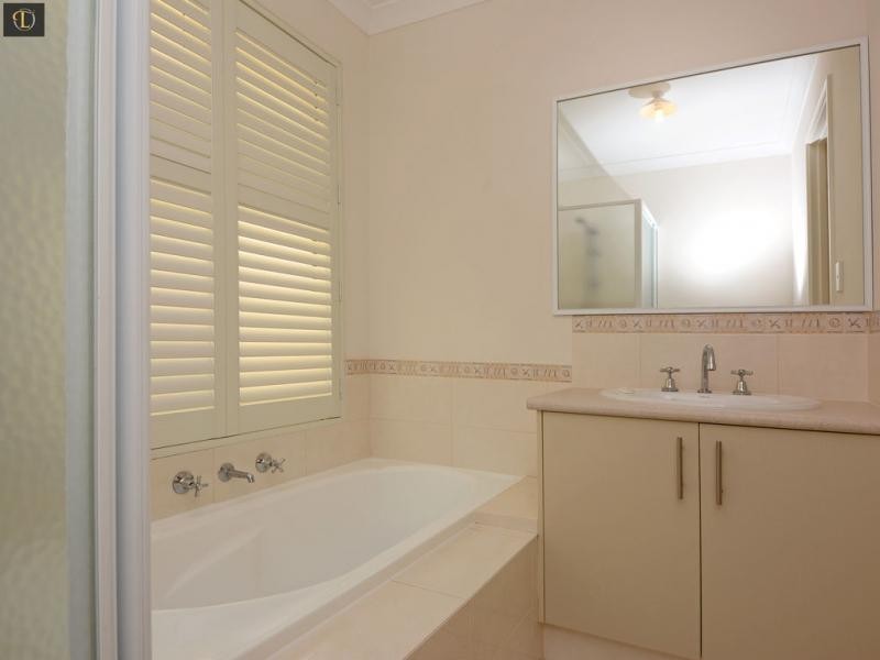 32 Solymar Circle, Burns Beach WA 6028